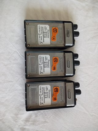 3 Walkies Talkies Wouxun KG-UVD1P