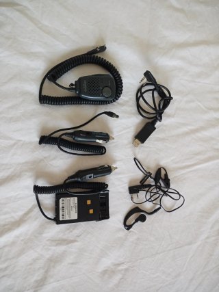 3 Walkies Talkies Wouxun KG-UVD1P