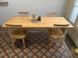 Mesa comedor madera y sillas a juego