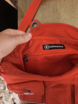 Bolso Converse Rojo Edición Especial Y2K