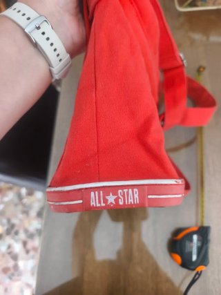 Bolso Converse Rojo Edición Especial Y2K