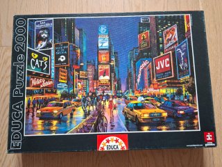 Puzzle 2000 piezas. Times Square, New York. Educa