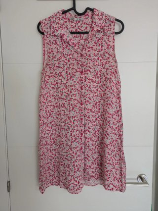 Vestido camisero floral sin mangas