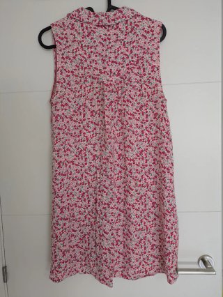 Vestido camisero floral sin mangas