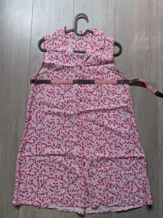 Vestido camisero floral sin mangas