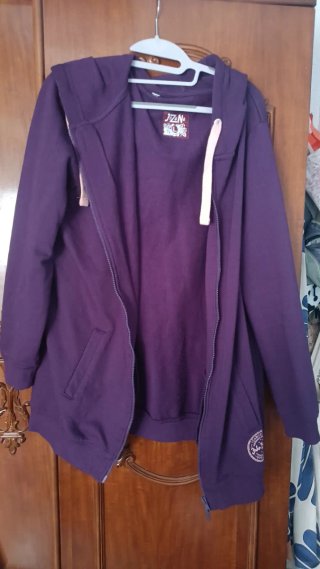 Chaqueta con capucha JuzN morada talla L