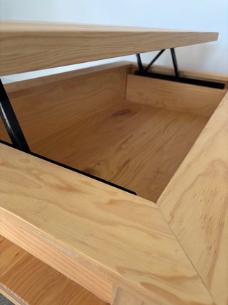 Mesa de centro Meike de madera con ruedas