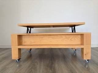 Mesa de centro Meike de madera con ruedas