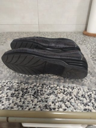 Zapatos mocasines azules y grises
