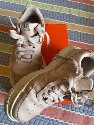 Nike Air Force 1 PLT.AF.ORM Beige/Rosa
