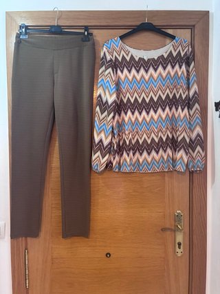 Conjunto de pantalón y blusa