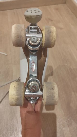 Patines Artísticos 4 Ruedas Talla 255 (38)