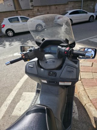 Suzuki Burgman 650cc 2006