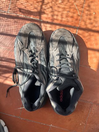Adidas Yeezy 700 V2 Marrón/Gris