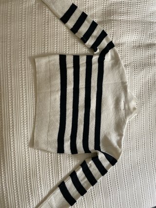 Jersey cuello alto rayas blanco y negro