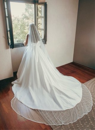 Vestido de Novia Rosa Clará Escote Ola.