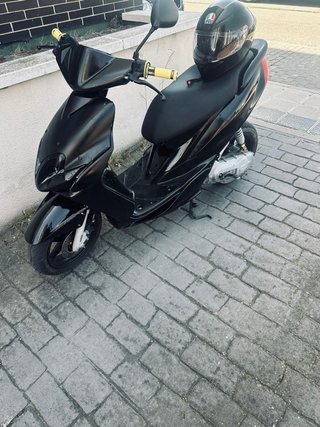 Yamaha Jog RR Negra