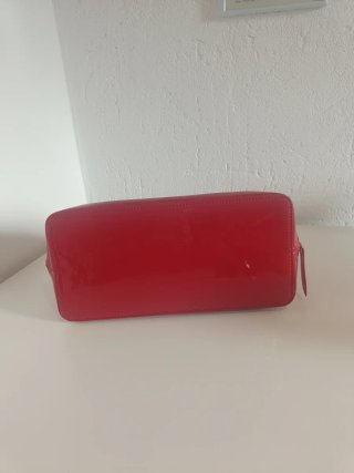 Bolso Guess Rojo Charol