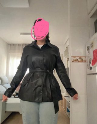 Chaqueta blazer ZARA cinturón efecto piel