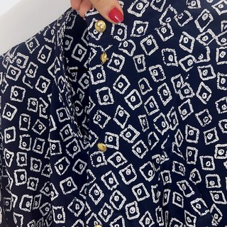 Camisa Vintage Estampado Geométrico