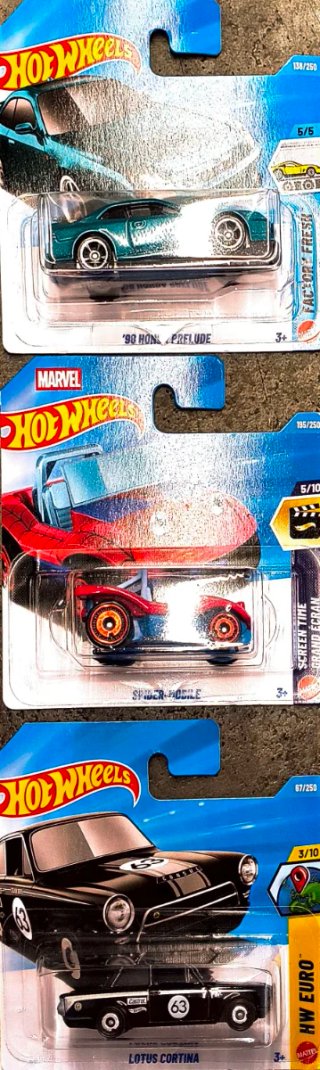 Hot Wheels 4 Pezzi: Bronco, Supra, Chevy, Batmobil