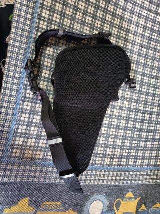 Riñonera deportiva negra