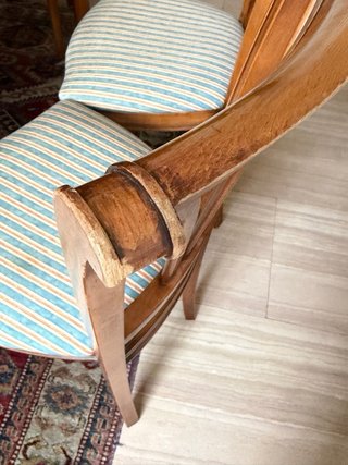 Sillas de comedor de madera y tela