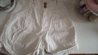 Shorts blancos de tiro alto
