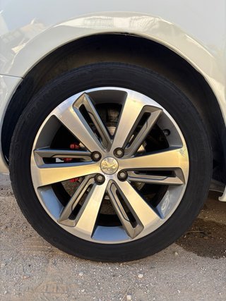 Llantas 18 4x108 con neumáticos