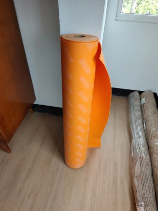 Base aislante para suelo laminado