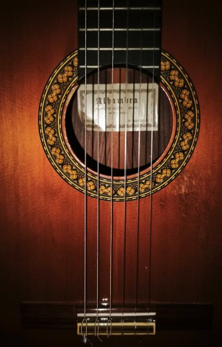 Guitarra Alhambra 5P Clásica