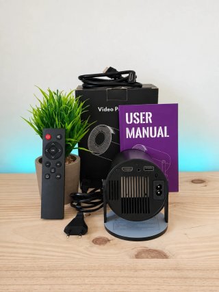 NUEVO!! Proyector Portátil HY300 PRO Negro.