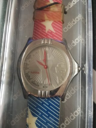 Reloj Adidas Nuevo con Correa Estrellas