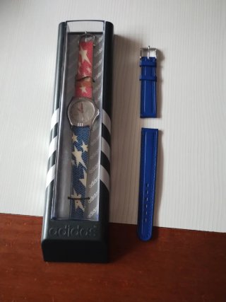 Reloj Adidas Nuevo con Correa Estrellas