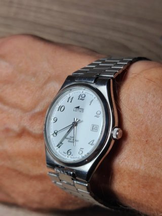 Reloj Lotus Plata