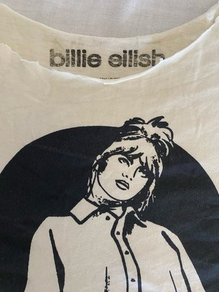 Camiseta Billie Eilish H&M Oversize