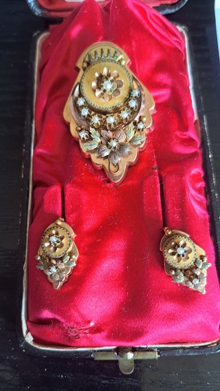 Joya Antigua Oro y Perlas