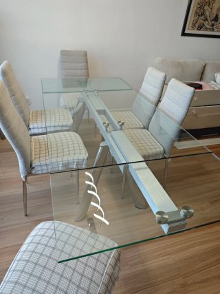 Mesa Comedor Cristal Extensible + 4 Sillas