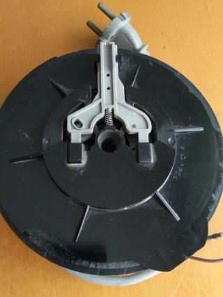 Recogecable Dyson DC08