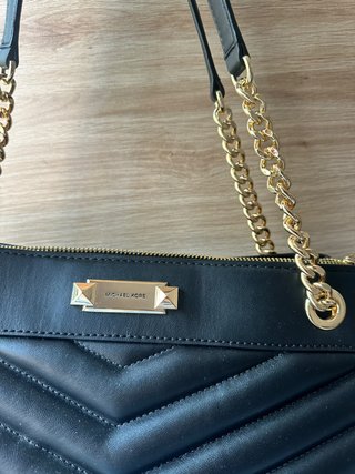 Bolso Michael Kors Negro Piel Chevron Cadena