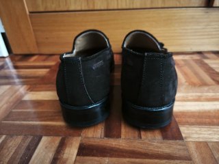 Mocasines ante marrones con borlones