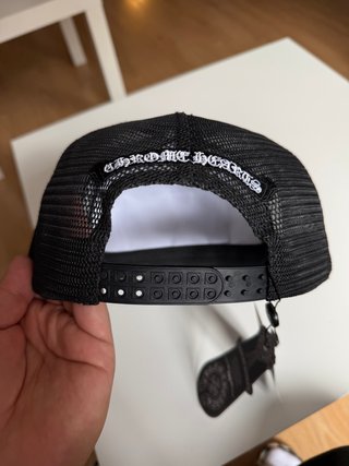 Gorra Chrome Hearts Blanca y Negra