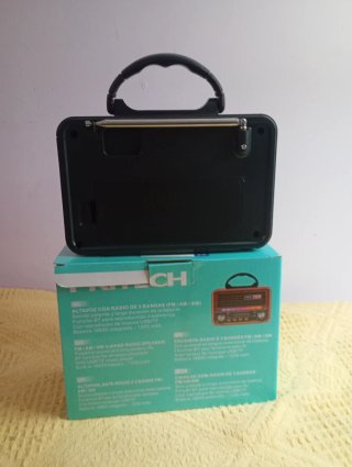 Radio clásico y altavoz