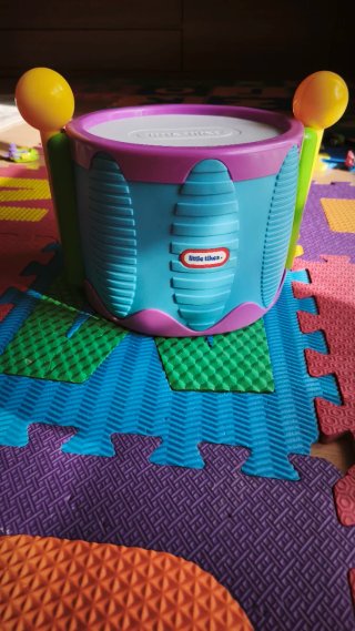 Tambor infantil Little Tikes