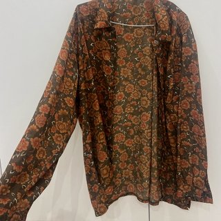 Camisa vintage floral marrón y roja vintage