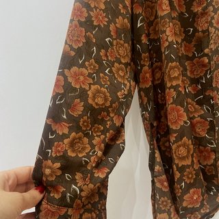 Camisa vintage floral marrón y roja vintage