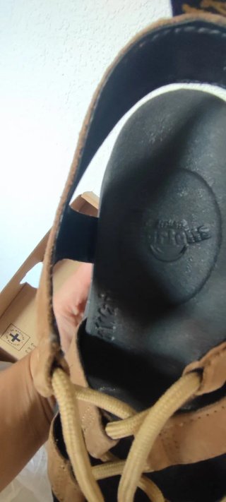 Sandalias Dr. Martens Marrones y Negras