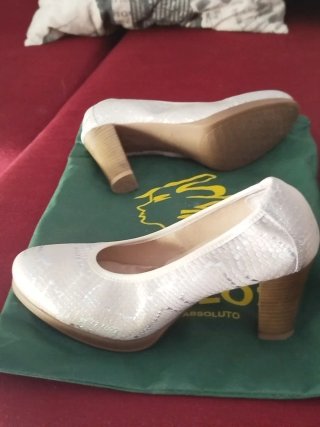 Zapatos de tacón Pitillos beige talla 39