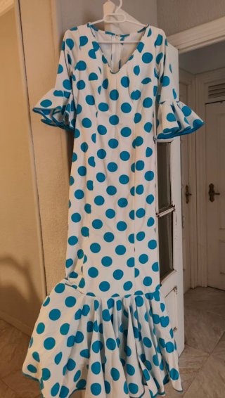 Traje Flamenca Lunares Azul y Blanco