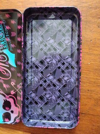 Estuche metálico Monster High